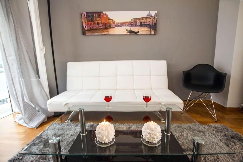 2Bdr Olympianzeus Apt With Netflix Athens Luaran gambar