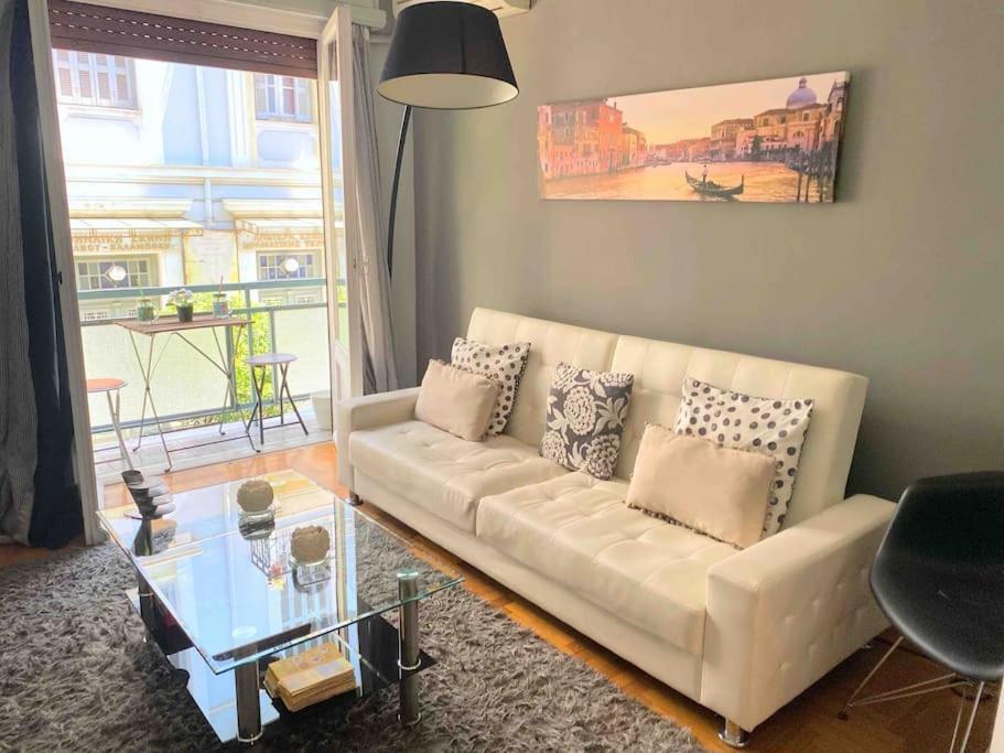 2Bdr Olympianzeus Apt With Netflix Athens Luaran gambar
