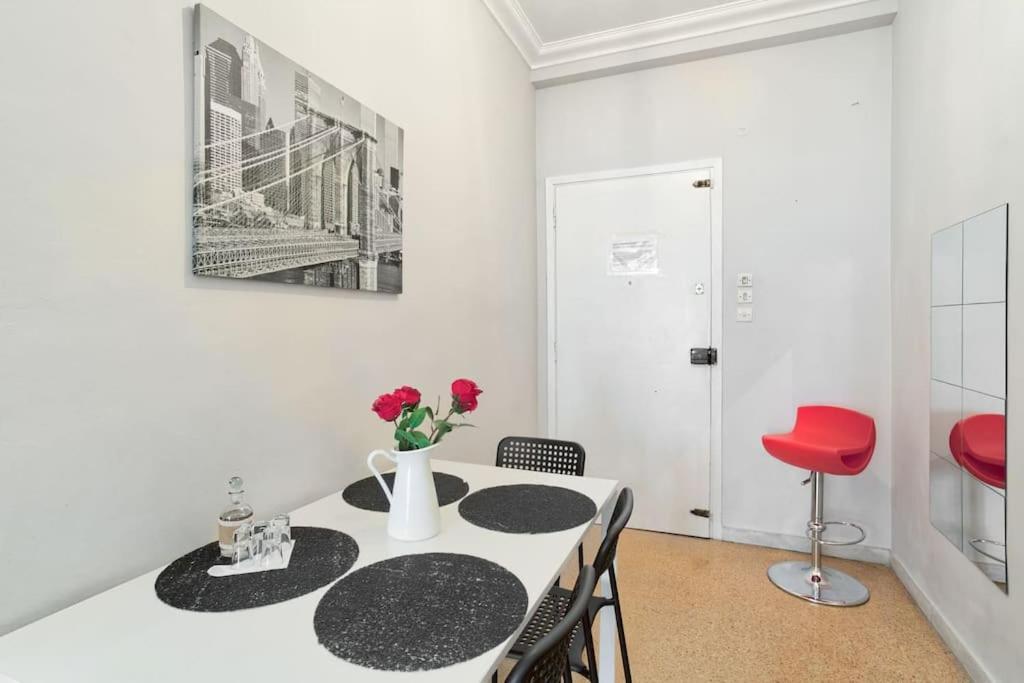 2Bdr Olympianzeus Apt With Netflix Athens Luaran gambar