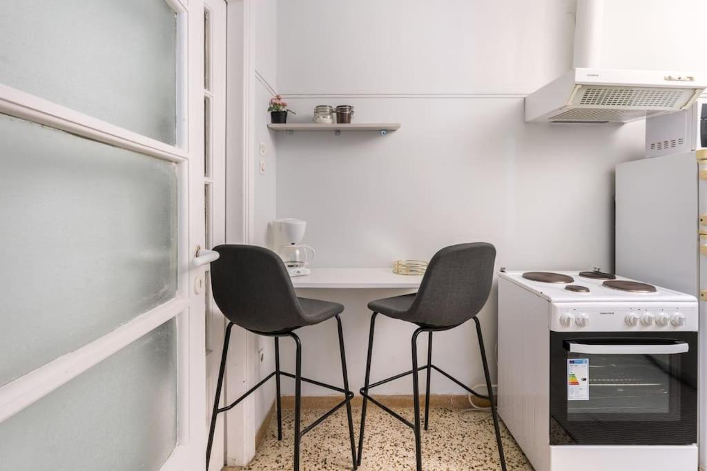 2Bdr Olympianzeus Apt With Netflix Athens Luaran gambar